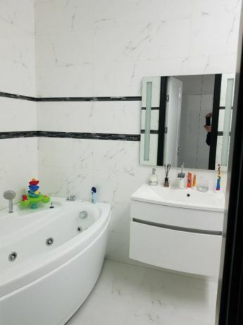 Продажа 4-комнатной квартиры 125 м², Симферопольская ул., 2К