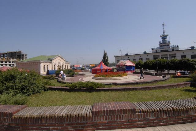 Реконструкция Почтовой площади принесет бюджету города 32 млн.грн.