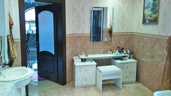 Будинок подобово 280 м², Велика Кільцева дор.