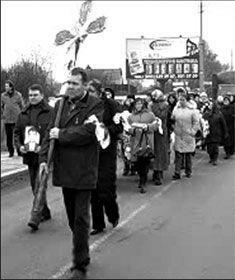 По Большой Окружной ходили люди с гробами