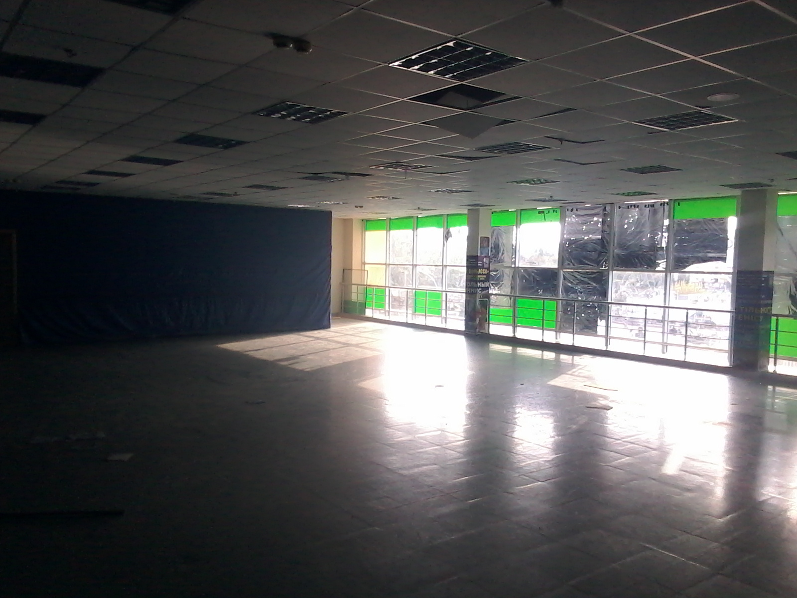 Оренда торговельного приміщення 235 м², Євгенія Коновальця бул., 2