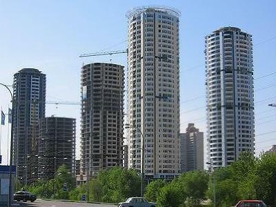 В Киеве достроят жилой комплекс "Днепровские башни"