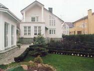 Львовяне не спешат покупать жилье за городом Квадратный метр в коттеджном городке стоит 760–790 долларов