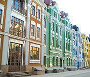 Будують швидко і дешево, а продають втридорога... 