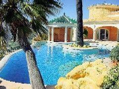 Несмотря на то что недвижимость в Мадриде в последние годы постоянно дорожает, жилье там зачастую стоит дешевле, чем в Киеве