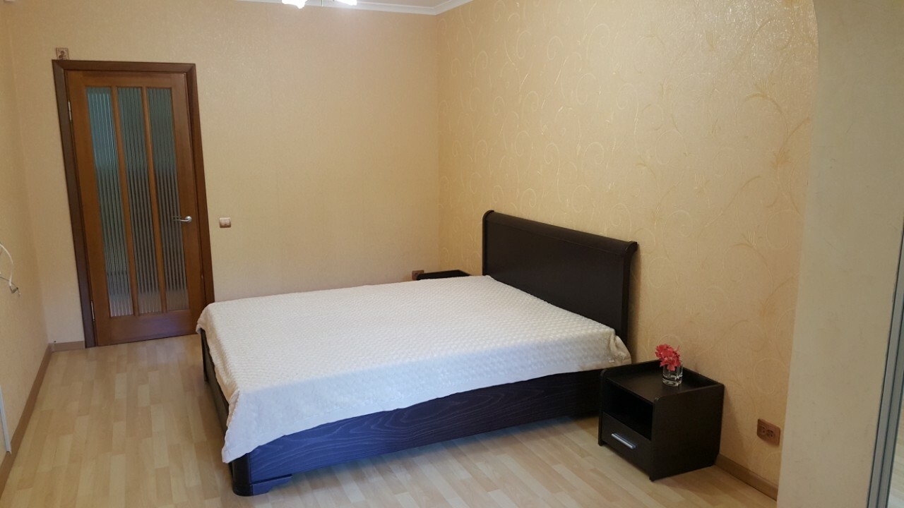 Аренда 3-комнатной квартиры 65 м², Днепропетровская дорога-заболотного ул., 3/9