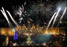 В каких местах города будут проходить салюты и феерверки?