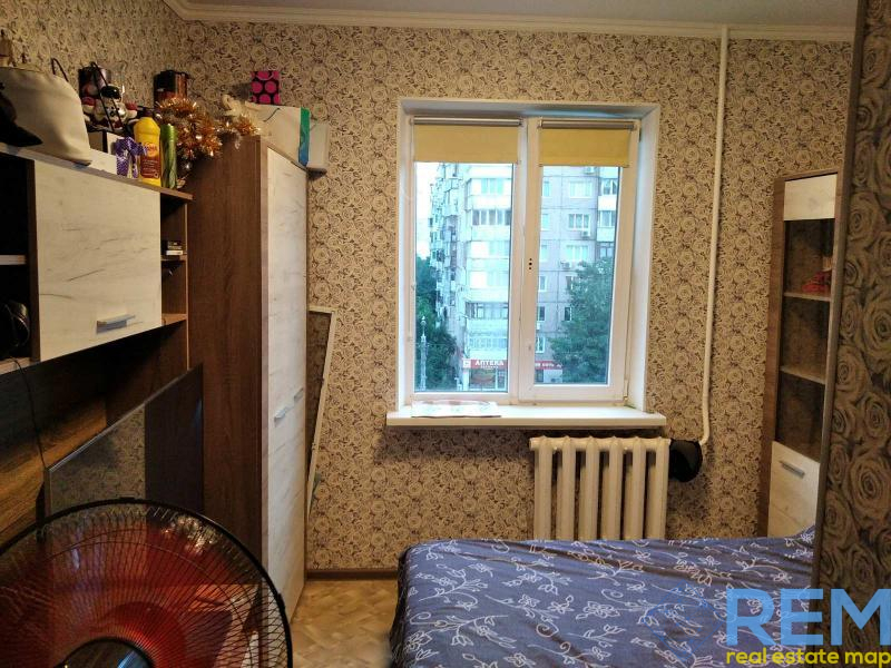 Продаж 3-кімнатної квартири 70 м², Академика Королева ул., 112