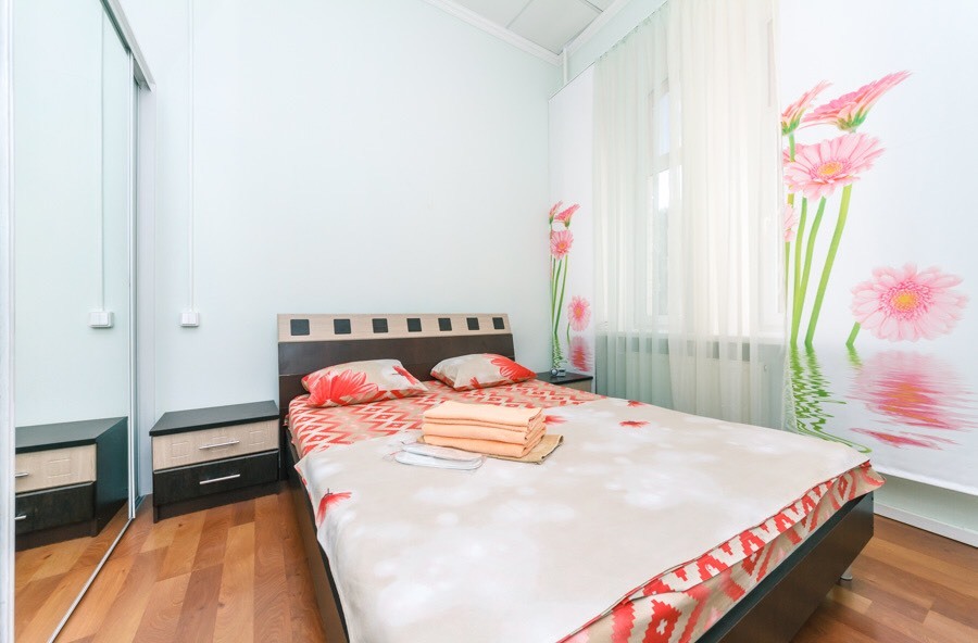 2-комнатная квартира посуточно 57 м², Рейтарская ул., 18
