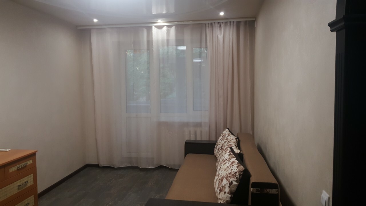 Оренда 1-кімнатної квартири 32 м², Косарєва вул., 38