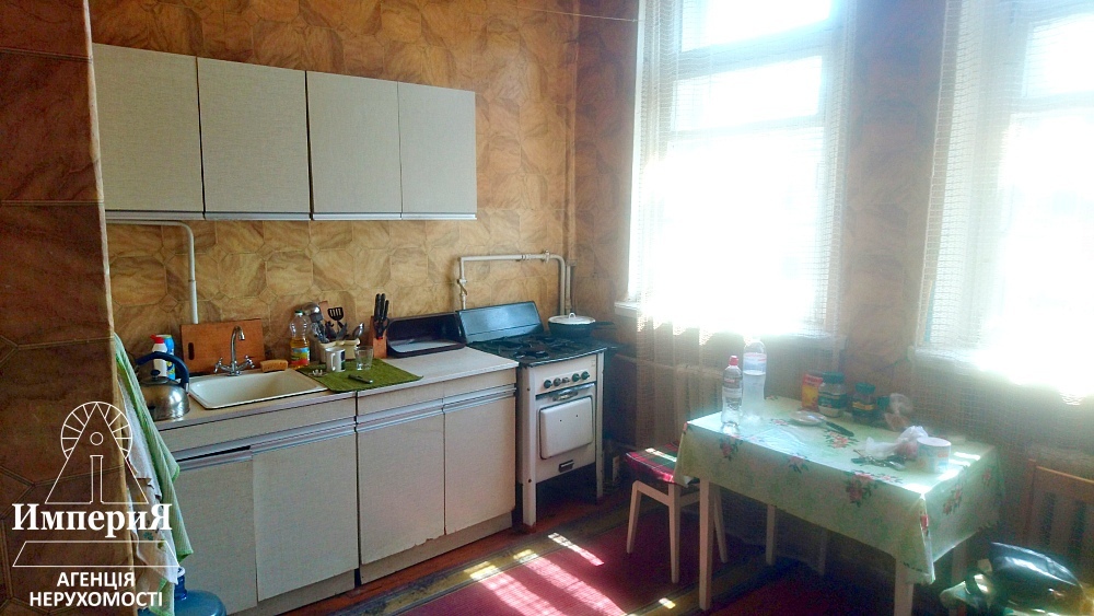 Продажа 4-комнатной квартиры 98 м²