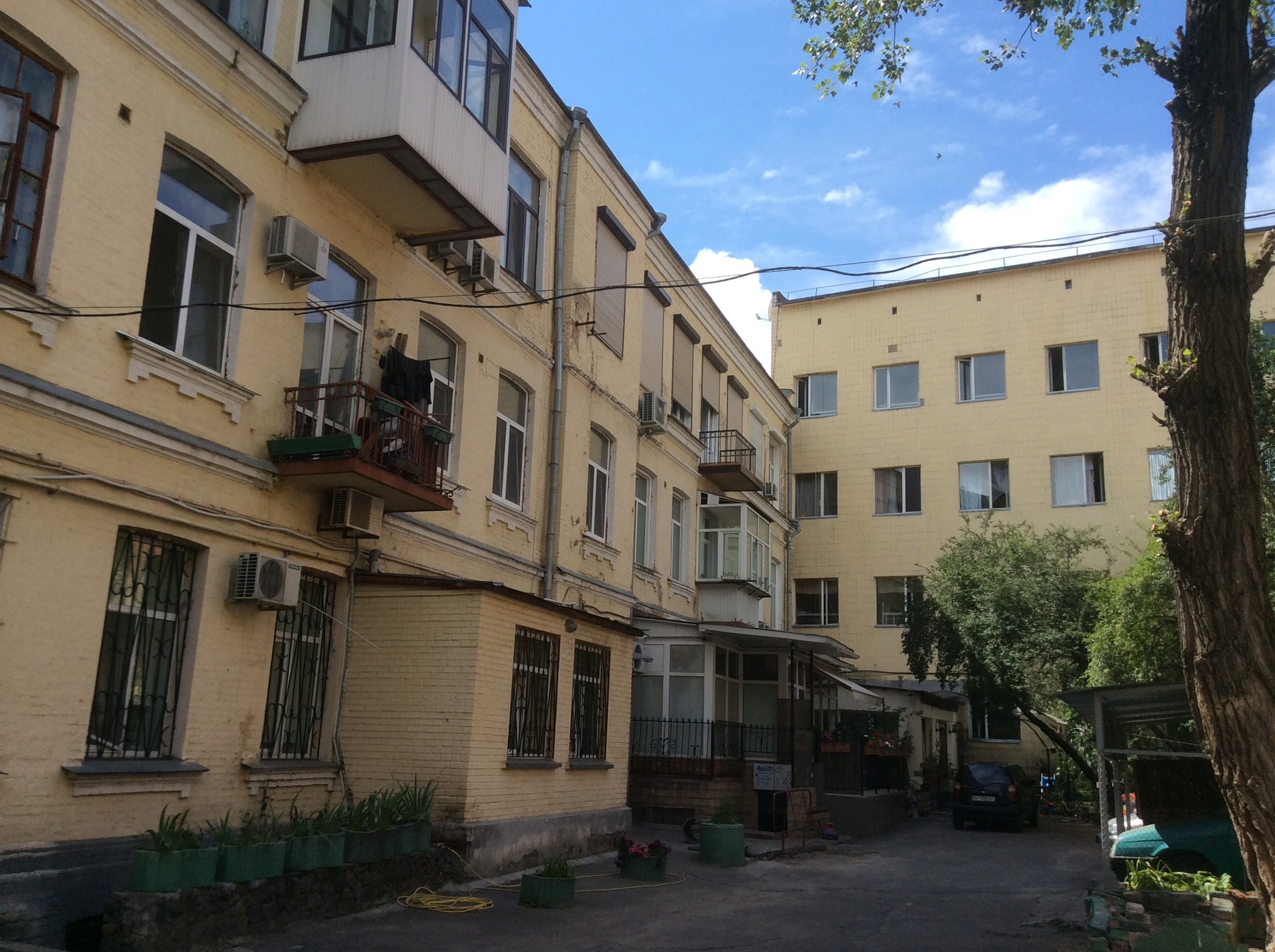 Продаж гаража 40 м², Притисько-Микільска вул., 2