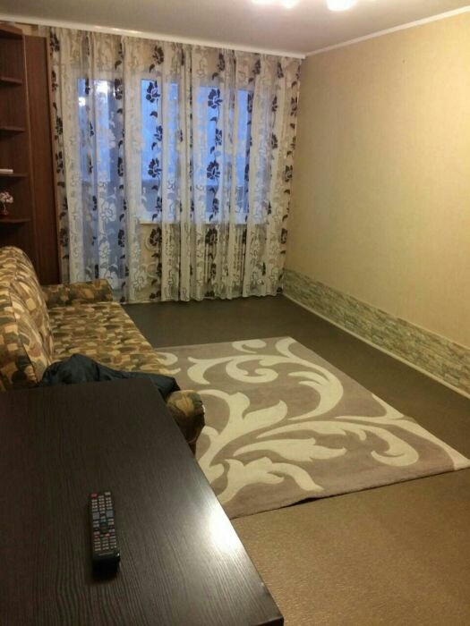 Оренда 2-кімнатної квартири 45 м², Асхарова ул., 3