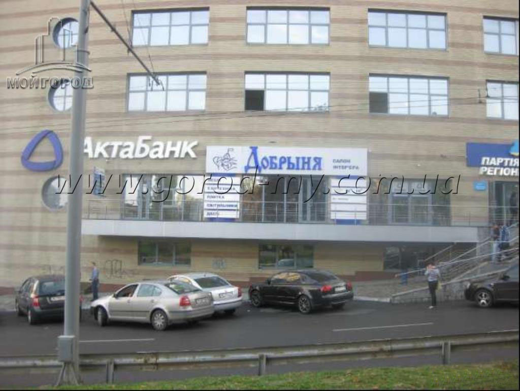 Продажа торгового помещения 690 м², Яворницкого пр.