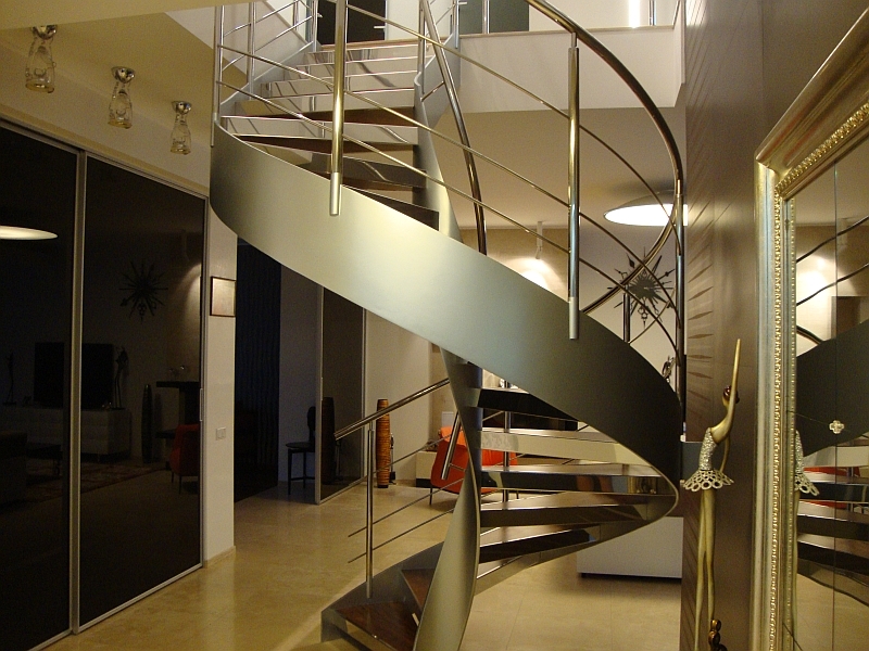 Продажа 5-комнатной квартиры 300 м², Академика Чекмарева ул., 11