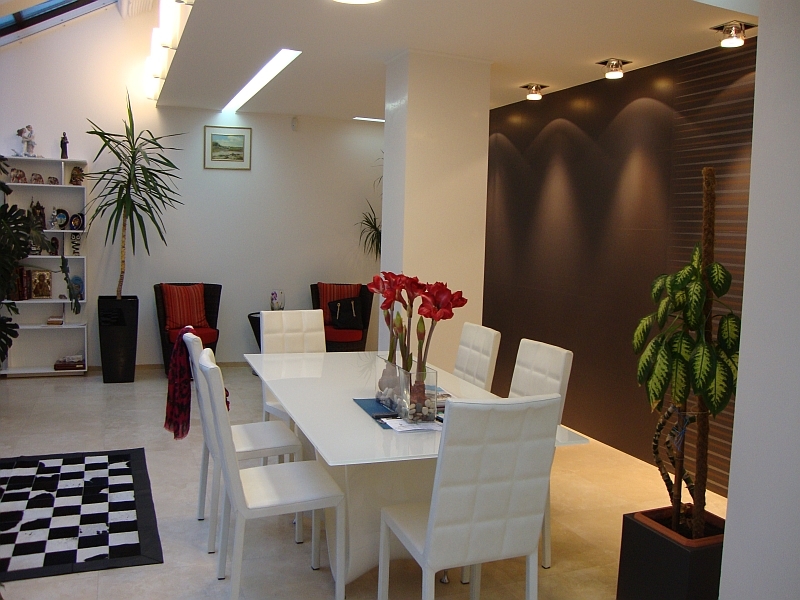 Продажа 5-комнатной квартиры 300 м², Академика Чекмарева ул., 11