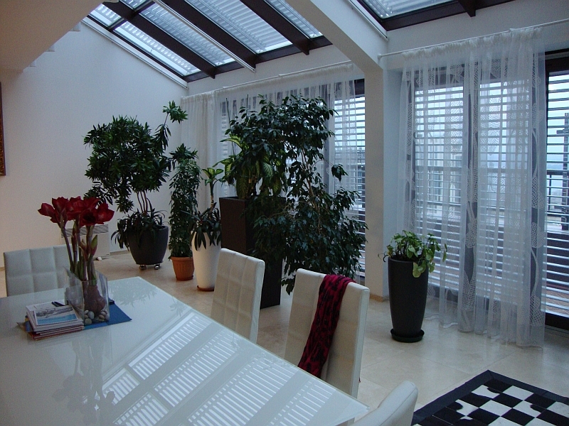 Продажа 5-комнатной квартиры 300 м², Академика Чекмарева ул., 11