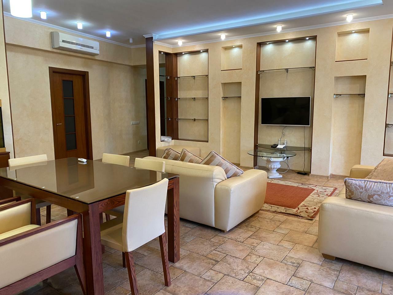 Продажа 4-комнатной квартиры 165 м², Пушкина просп., 11
