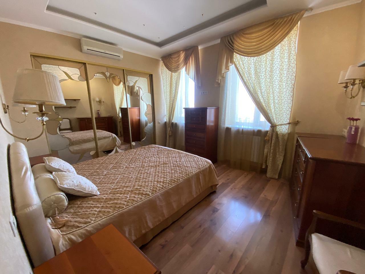 Продажа 4-комнатной квартиры 165 м², Пушкина просп., 11