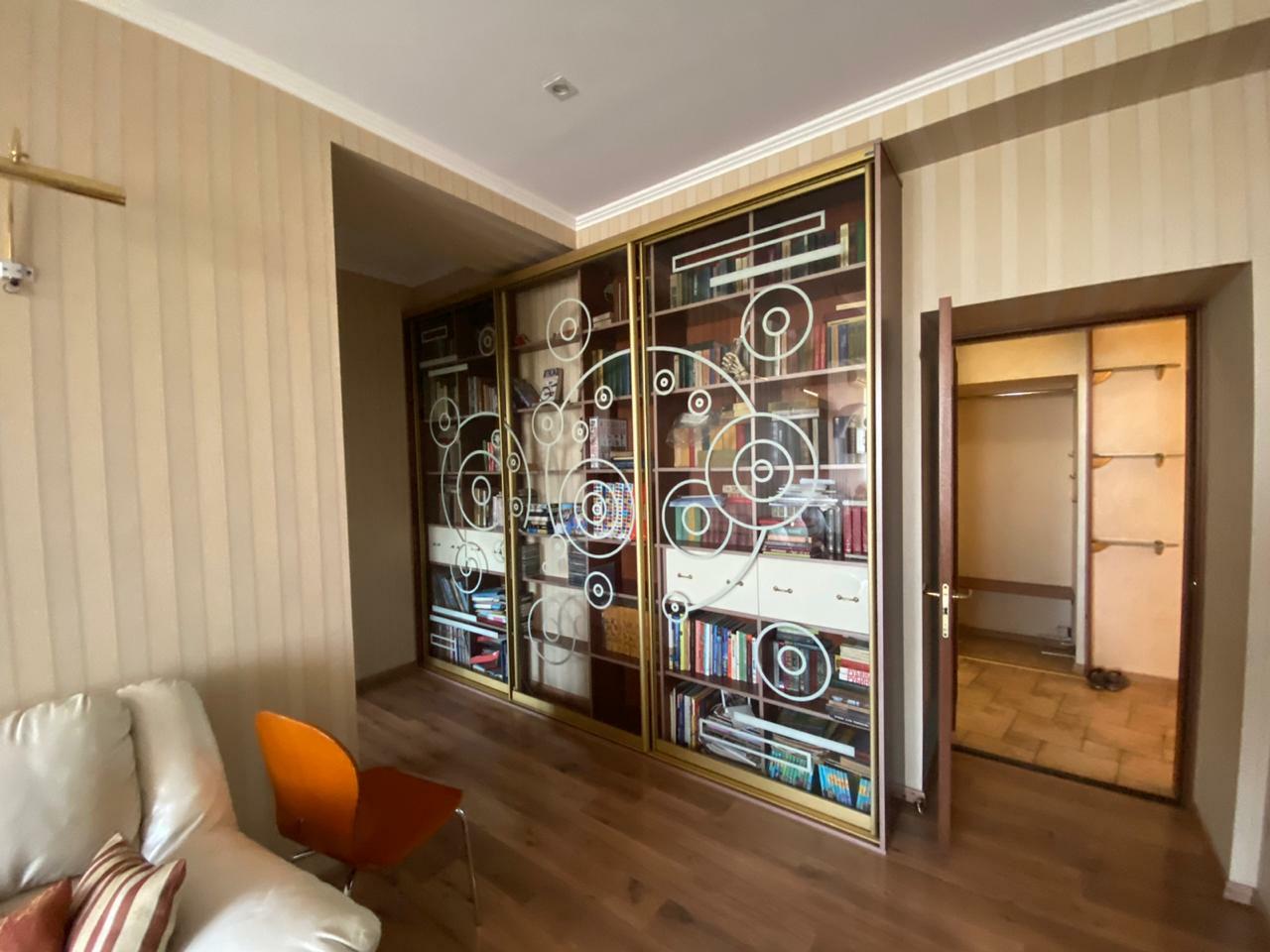Продажа 4-комнатной квартиры 165 м², Пушкина просп., 11
