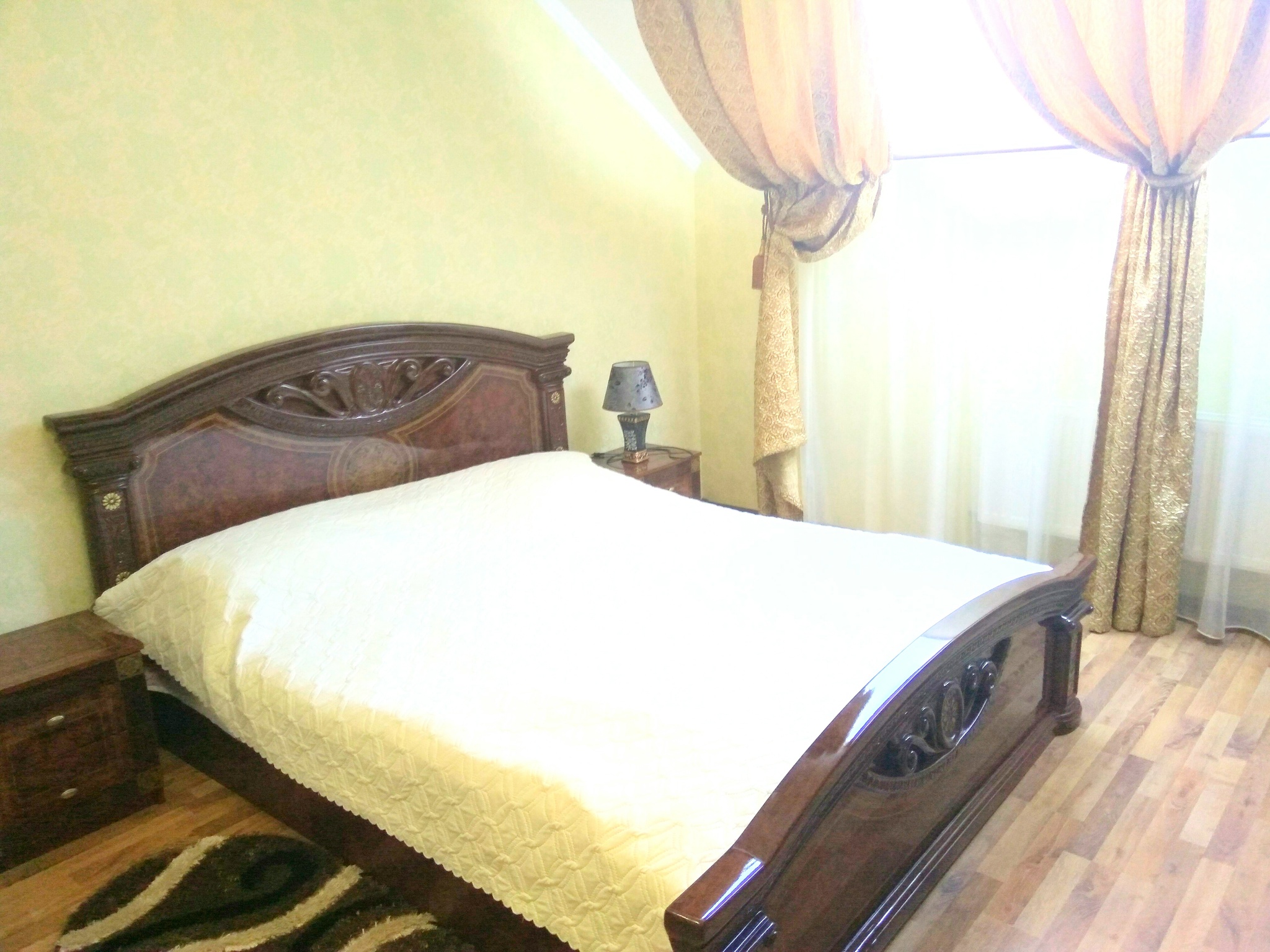 2-кімнатна квартира подобово 64 м², Помирецька вул., 9