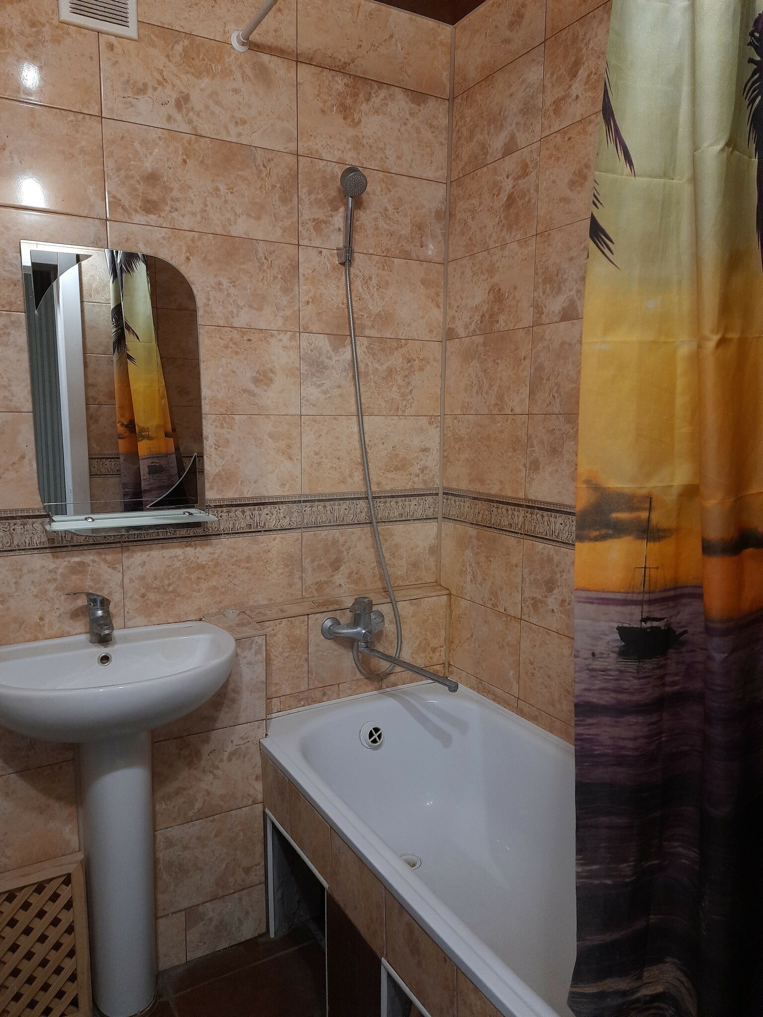 Аренда 1-комнатной квартиры 46 м², Роганская ул., 130/3