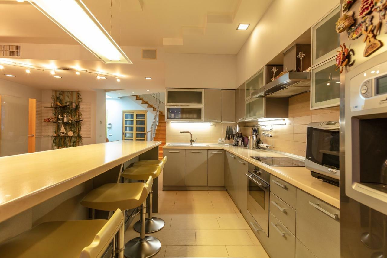 Продажа 4-комнатной квартиры 231 м², Гоголя ул., 20Б