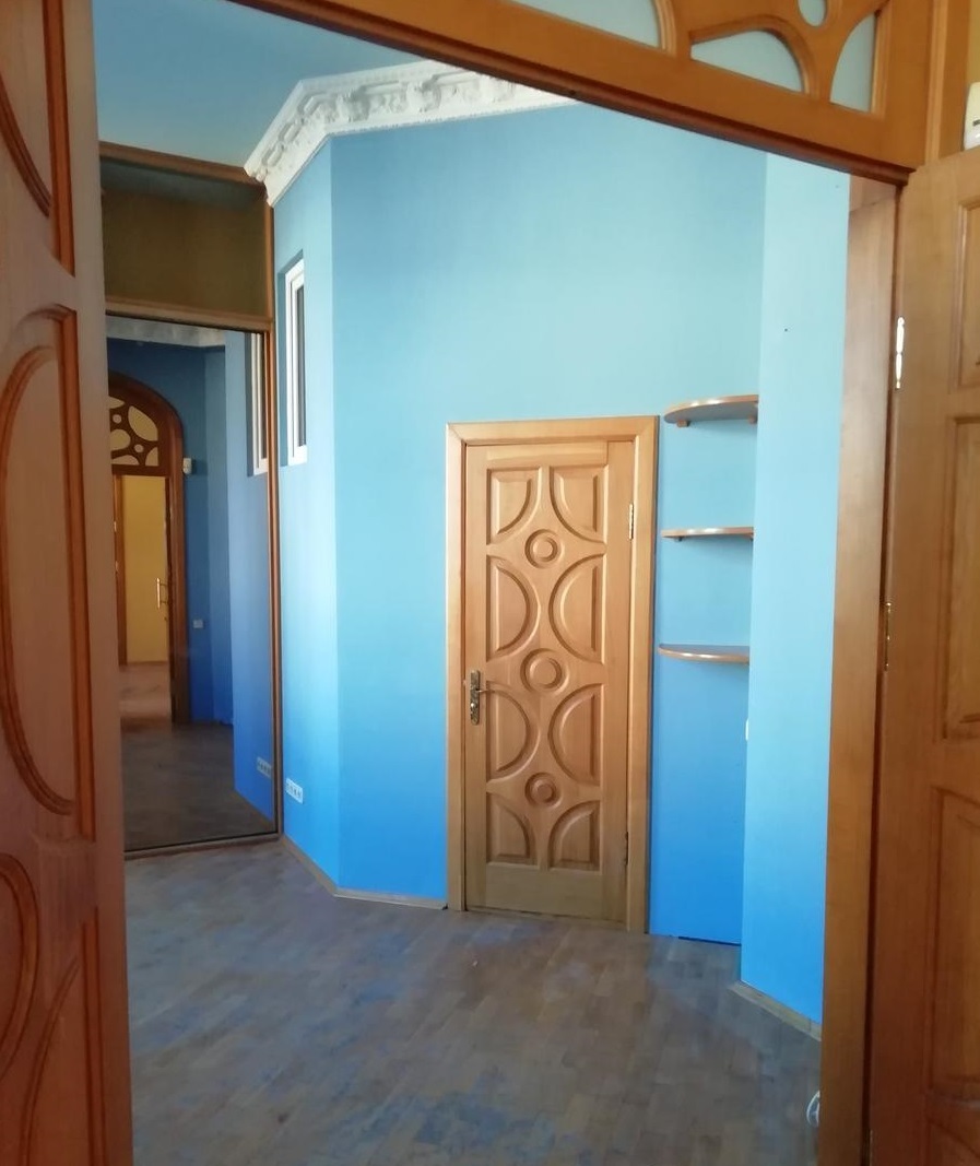 Продажа 3-комнатной квартиры 96 м², Богдана Хмельницкого ул., 35/1