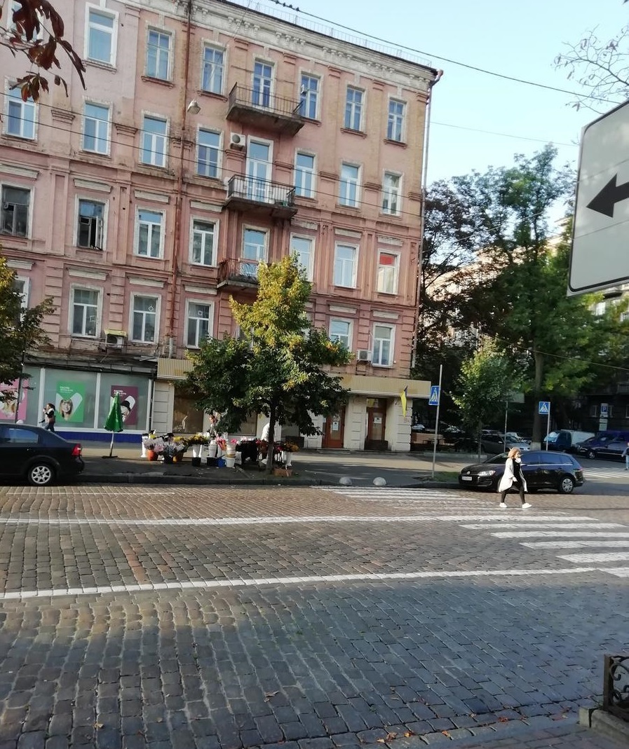 Продажа 3-комнатной квартиры 96 м², Богдана Хмельницкого ул., 35/1