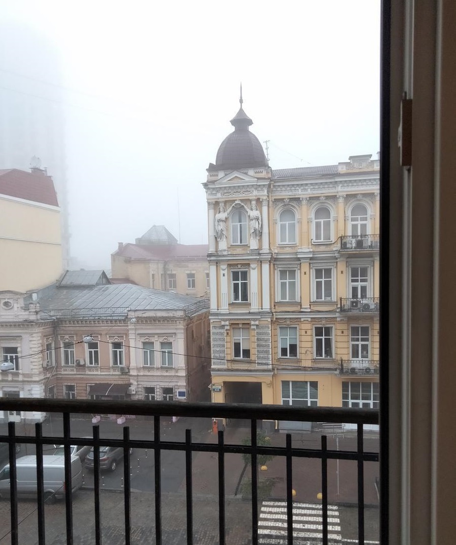 Продажа 3-комнатной квартиры 96 м², Богдана Хмельницкого ул., 35/1