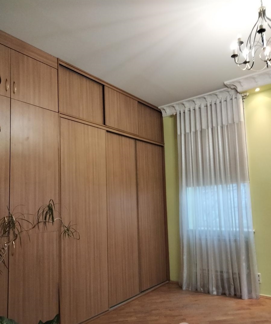 Продажа 3-комнатной квартиры 96 м², Богдана Хмельницкого ул., 35/1