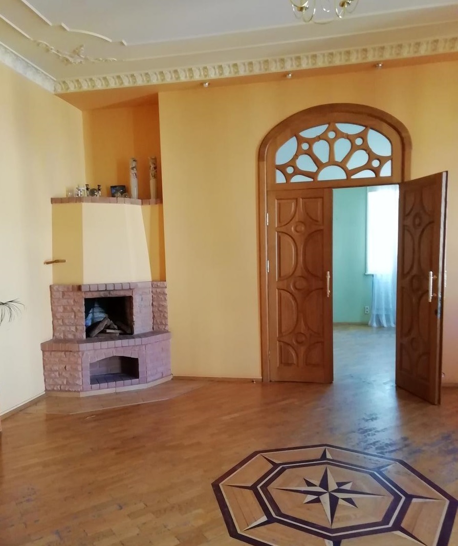 Продажа 3-комнатной квартиры 96 м², Богдана Хмельницкого ул., 35/1