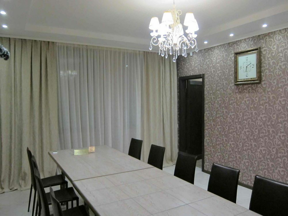 Дом посуточно 280 м², Тюринская ул.
