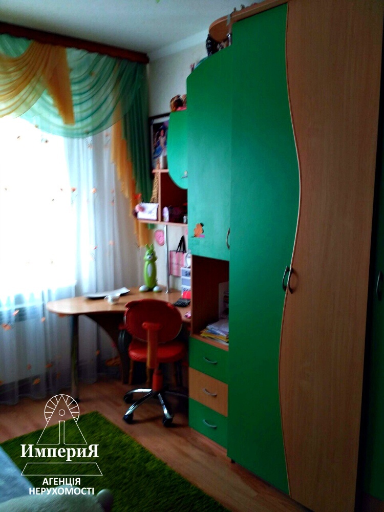 Продажа 3-комнатной квартиры 70 м², Курсовая ул., 33