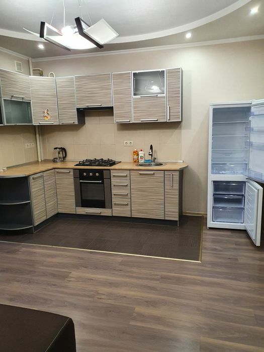 Оренда 1-кімнатної квартири 45 м², Героїв Праці вул., 32А