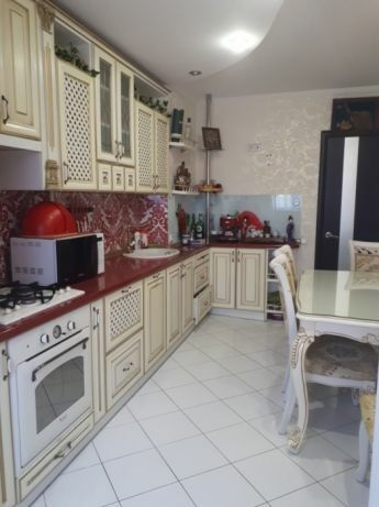 Оренда 3-кімнатної квартири 62 м², Днепропетровская ул., 4/9