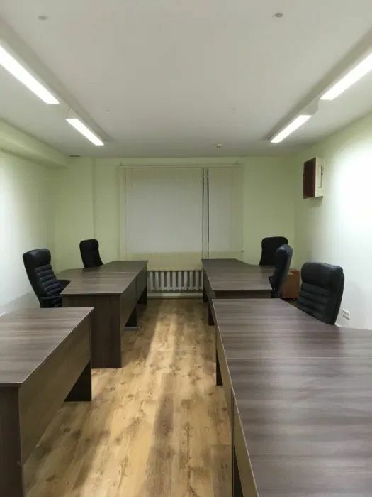 Продаж офісу 330 м², Ливарна вул., 6