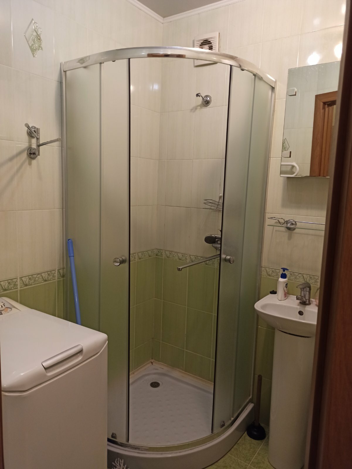 Оренда 1-кімнатної квартири 32 м², Добровольского просп., амазонка ул., 1/5