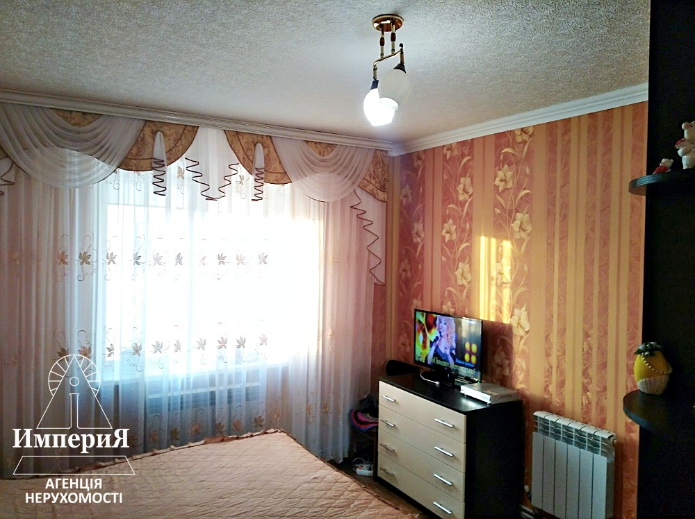 Продаж 3-кімнатної квартири 88 м², Полковника Коновальця вул., 3