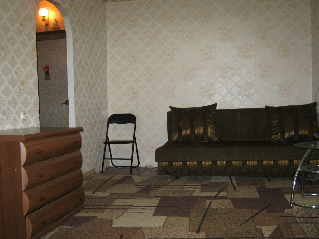Оренда 1-кімнатної квартири 30 м², Курчатова вул., 2