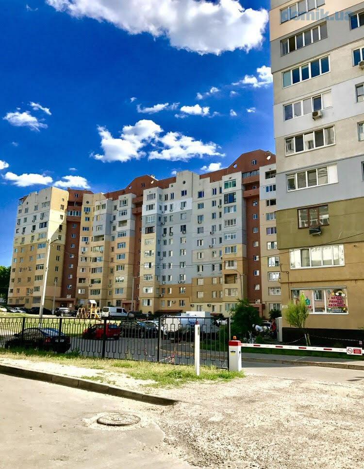 Продажа 2-комнатной квартиры 63 м², Героев Труда ул., 32Г
