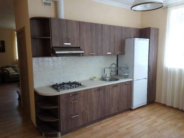 Оренда будинку 270 м², 1-а Озерна вул.