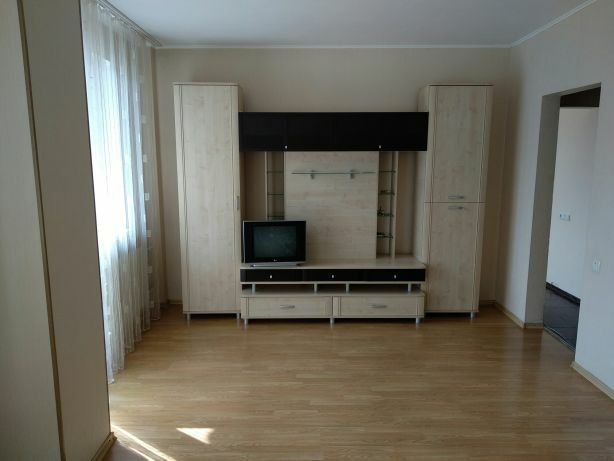 Продаж 1-кімнатної квартири 45 м², Дружби Народів вул., 208А