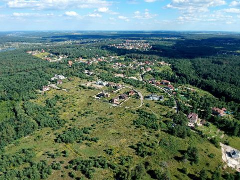 Продаж ділянки під індивідуальне житлове будівництво 200 соток, Одеска ул.