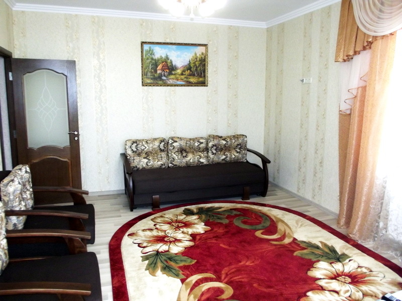 2-комнатная квартира посуточно 65 м², Степана Бандеры ул., 35