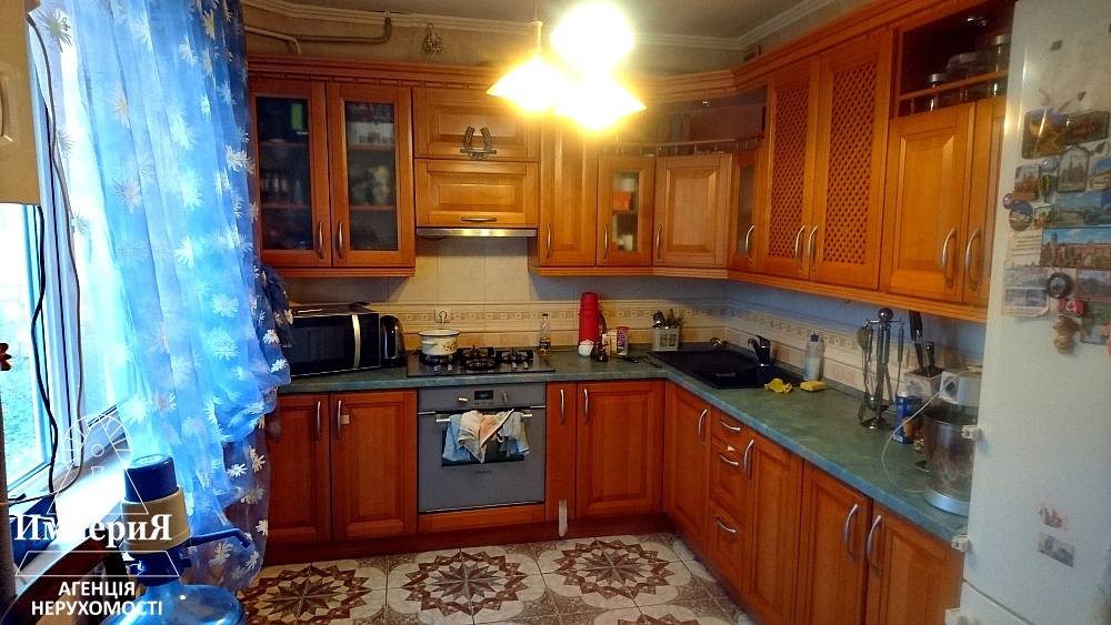 Продаж 3-кімнатної квартири 70 м², Академіка Кримського вул., 6