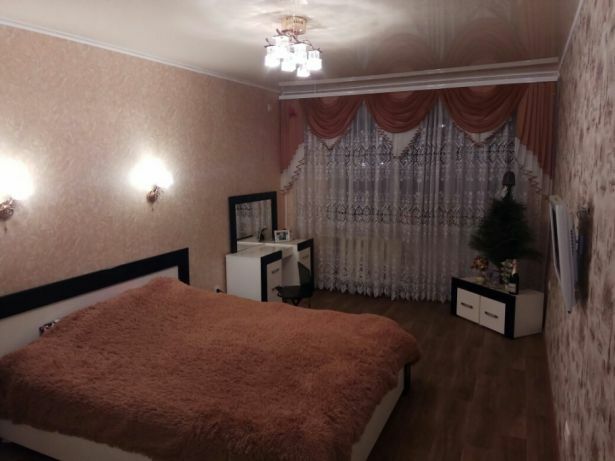 Продаж 2-кімнатної квартири 54 м², Тракторостроителей ул., 100