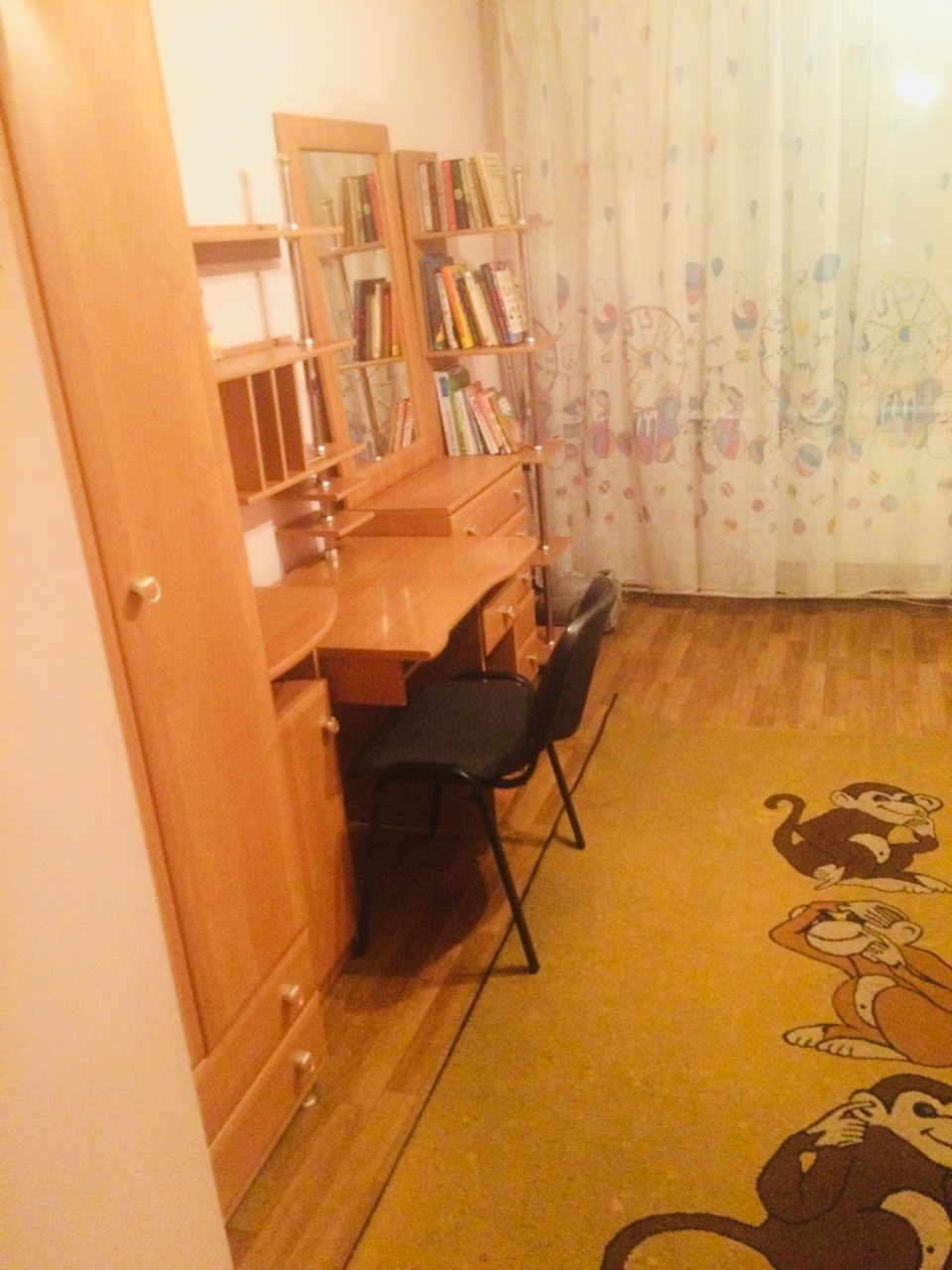 Оренда 3-кімнатної квартири 59 м², Ильичевская . ул., 30