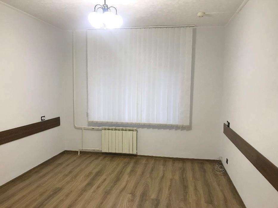 Продаж офісу 115 м², Высочана ул., 6