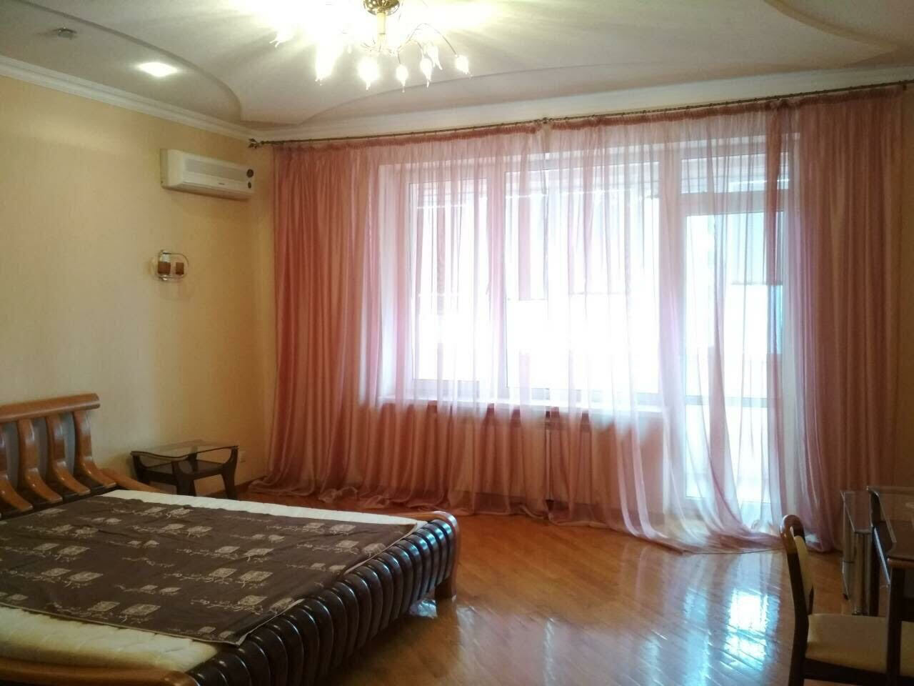 Продаж 4-кімнатної квартири 178 м², Дмитрія Яворницького просп., 5